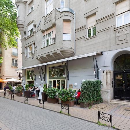 Luxurious Central Apartment In Liszt Ferenc Square Budapest Bagian luar foto