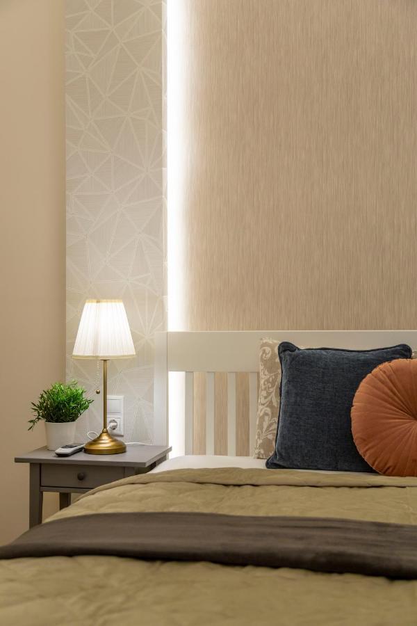 Luxurious Central Apartment In Liszt Ferenc Square Budapest Bagian luar foto