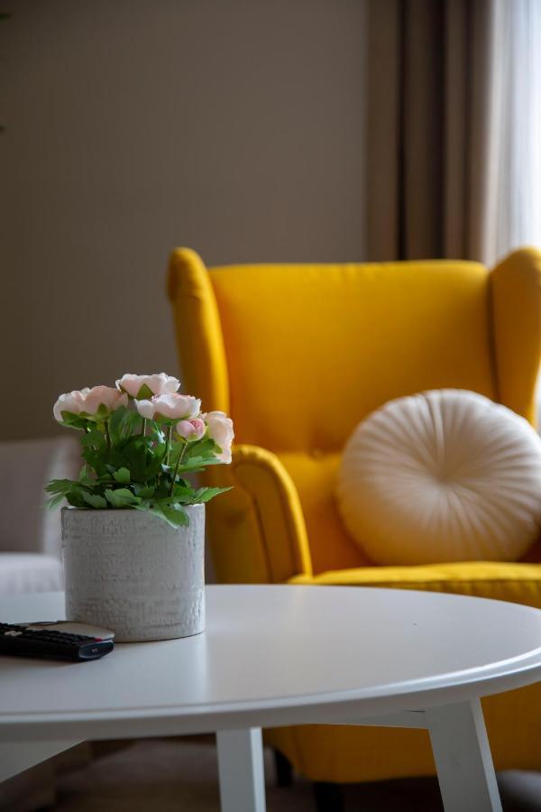 Luxurious Central Apartment In Liszt Ferenc Square Budapest Bagian luar foto