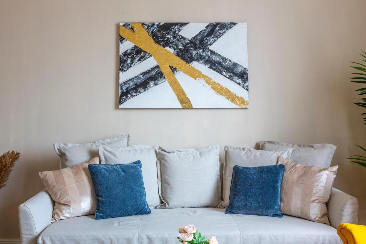 Luxurious Central Apartment In Liszt Ferenc Square Budapest Bagian luar foto